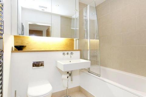 1 bedroom flat for sale - Dorchester House,  Strand Drive,  Richmond,  TW9