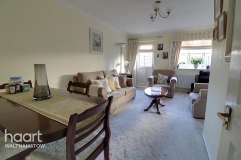 6 Vintry Mews, London, E17 7BJ