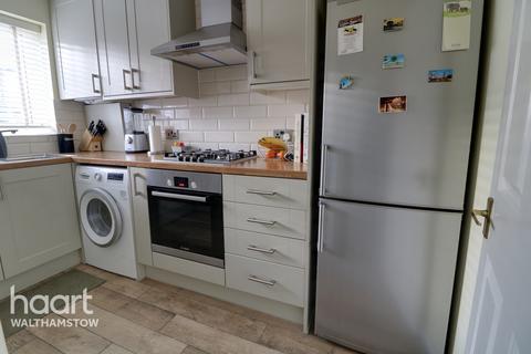 6 Vintry Mews, London, E17 7BJ
