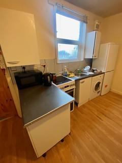 2 bedroom terraced house to rent - Bristol Road, Selly Oak B29