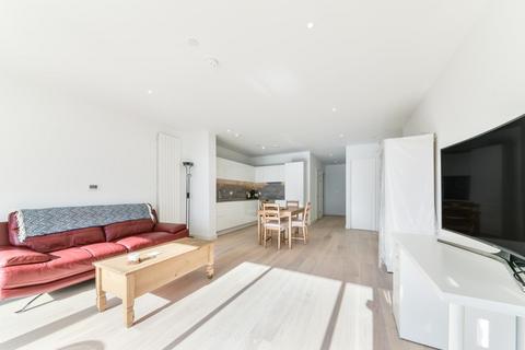 2 bedroom apartment to rent, Commodore House, Royal Wharf, London, E16