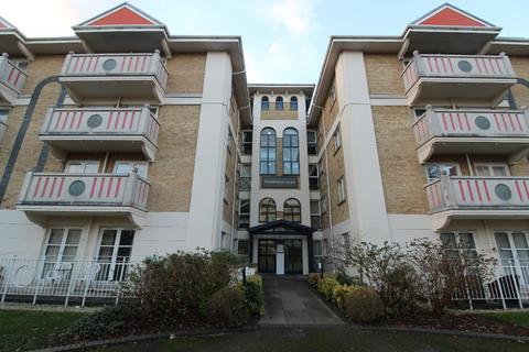 2 bedroom flat to rent, Eaton Gardens, Hove, BN3