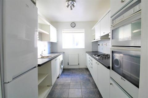 2 bedroom flat to rent, Eaton Gardens, Hove, BN3