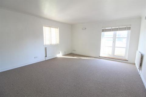 2 bedroom flat to rent, Eaton Gardens, Hove, BN3