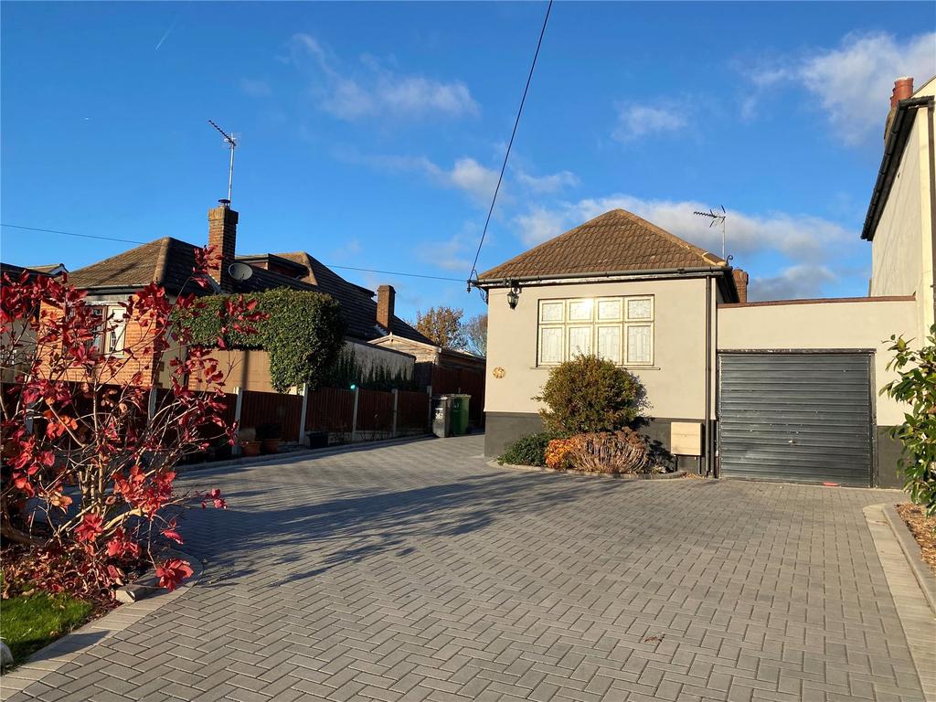 Eastwood Road, Rayleigh, Essex, SS6 2 bed bungalow £500,000