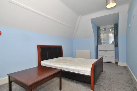 2 bedroom flat to rent - Church St., BRAINTREE, Essex