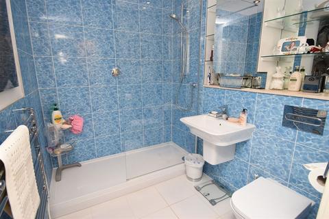 Flat 7, 17 Marine Parade, Whitstable, CT5 2BG