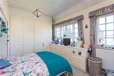 28 Brunner Road, London, W5 1BA
