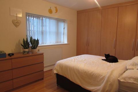 5 Beaford Road, Manchester, M22 0AG
