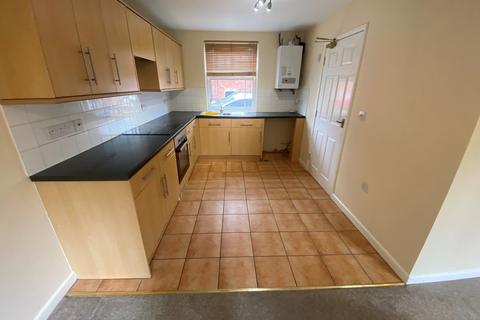 4 bedroom townhouse to rent, William Street, Newark