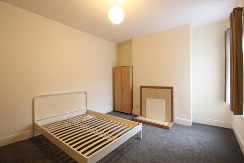 3 bedroom apartment for sale - Manor Farm Road, Southampton