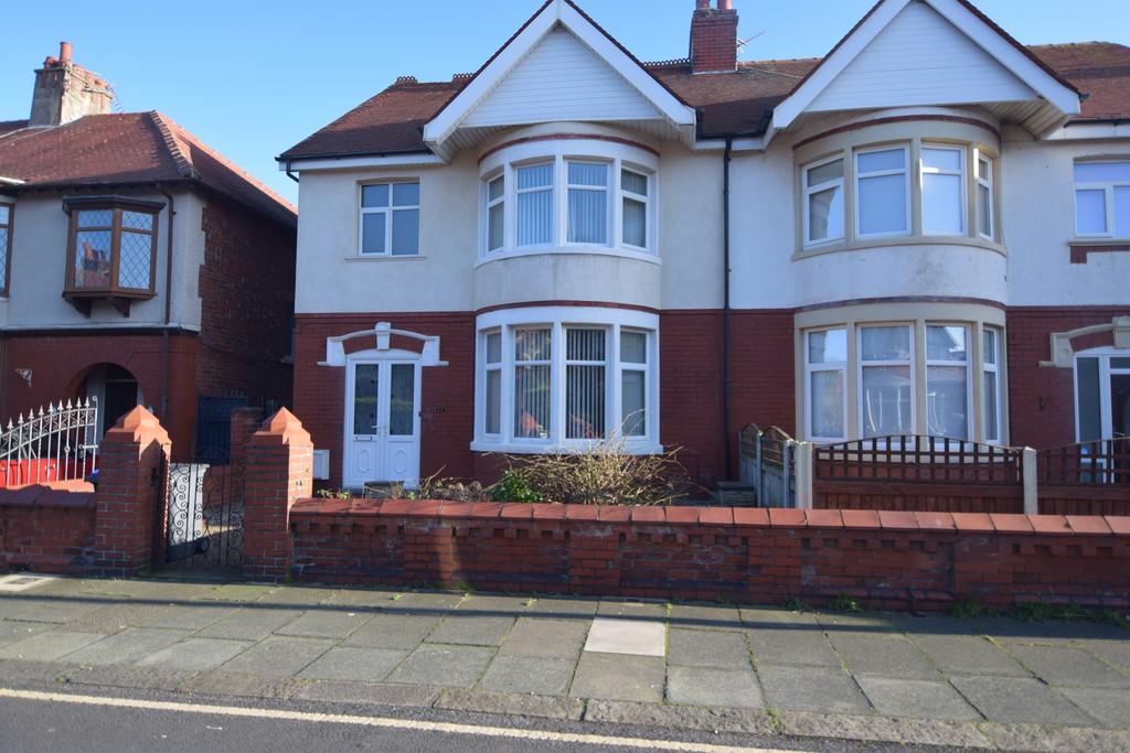 Lincoln Road, Blackpool 3 bed semidetached house £155,000