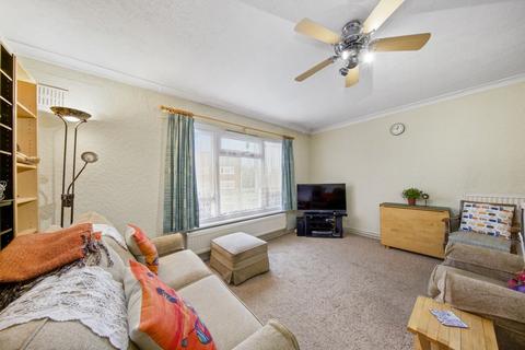 60 Brading Crescent, London, E11 3RR
