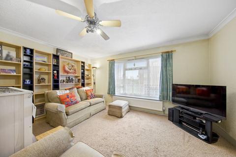 60 Brading Crescent, London, E11 3RR