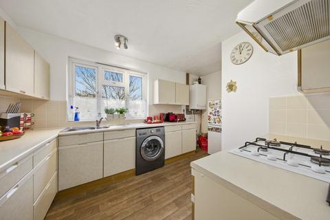 60 Brading Crescent, London, E11 3RR