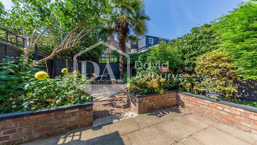 Berwick Road, Wood Green, London 3 bed terraced house £2,250 pcm (£