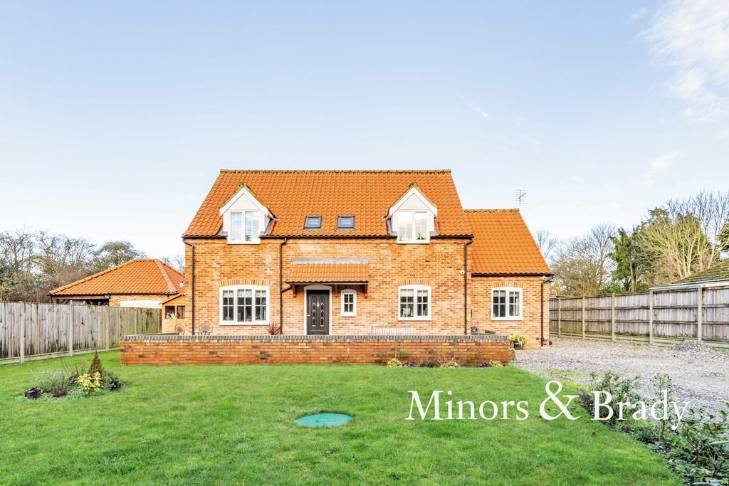 Low Road, Swaffham 4 bed detached house £525,000