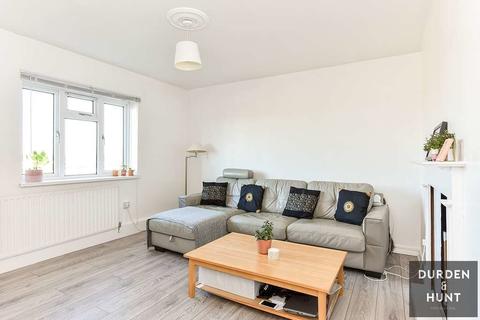 1 bedroom flat for sale - Willingale Road, Loughton, IG10