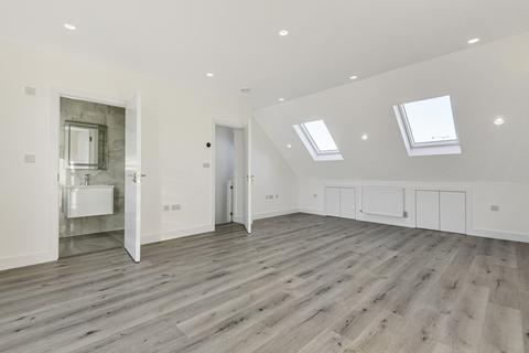 14 Lynton Avenue, London, N12 9JH