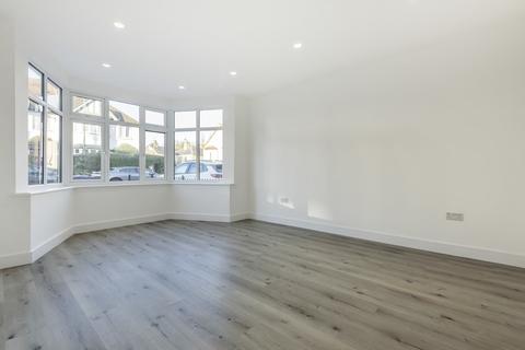 14 Lynton Avenue, London, N12 9JH