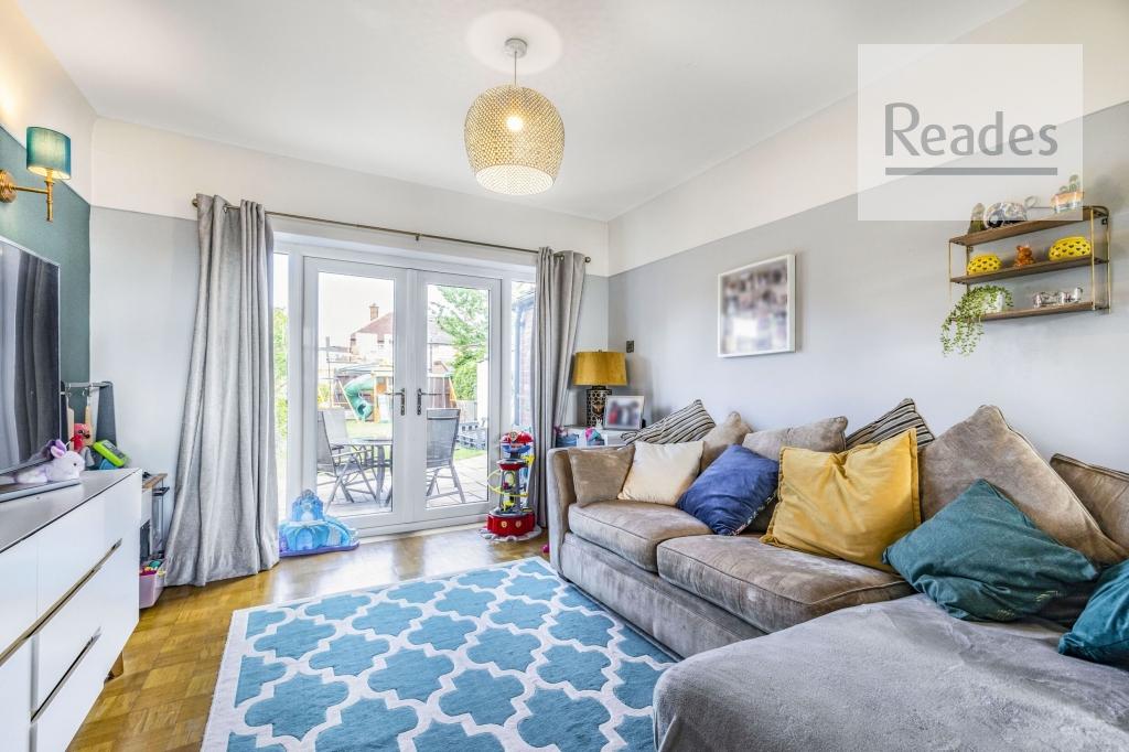 Blackbrook Avenue, Hawarden CH5 3 3 bed semidetached house £270,000