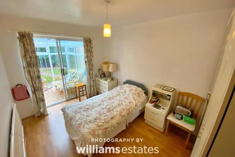 11 Parc Bron Deg, Dyserth, Rhyl, LL18 6BQ