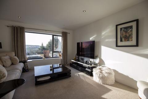 4 Beech Gardens, Halifax, HX2 7AD