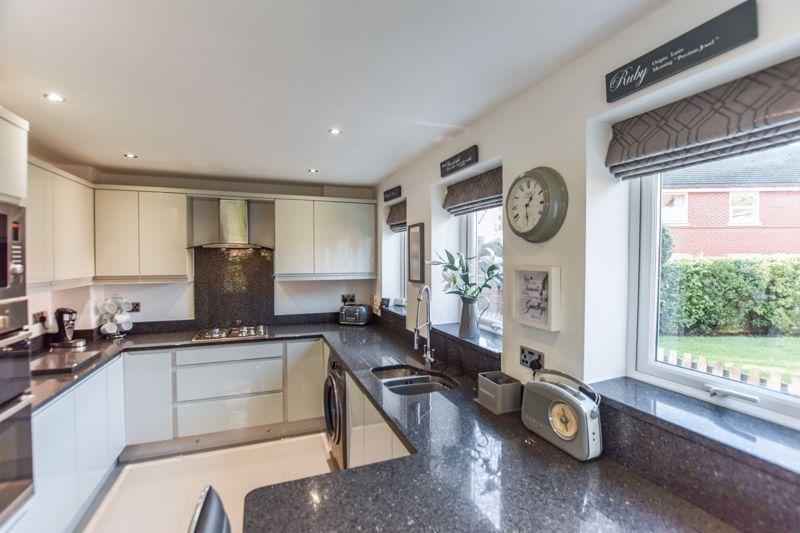 Nazareth House Lane, Widnes 3 bed detached house £250,000