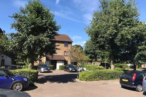 21 Whitecroft, Horley, RH6 9BZ