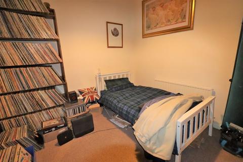 Flat 1, 15 Ashville Road, Birkenhead, CH41 8AU