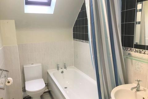 2 bedroom apartment to rent, High Street, Chichester