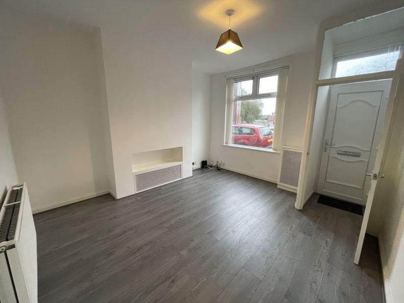 Moorfield Grove, Tonge Moor, Bolton 2 bed terraced house £750 pcm (£
