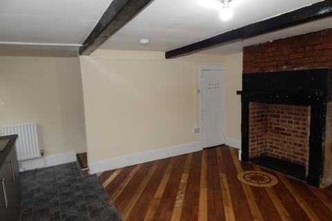 1 bedroom terraced house to rent, Westgate, Heckmondwike