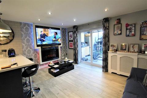 9 Fox Field Close, West Thurrock, Grays, RM20 3AQ