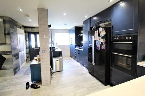 9 Fox Field Close, West Thurrock, Grays, RM20 3AQ