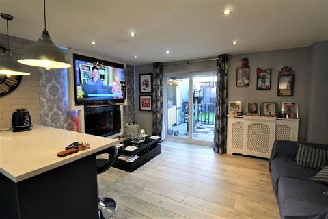 9 Fox Field Close, West Thurrock, Grays, RM20 3AQ