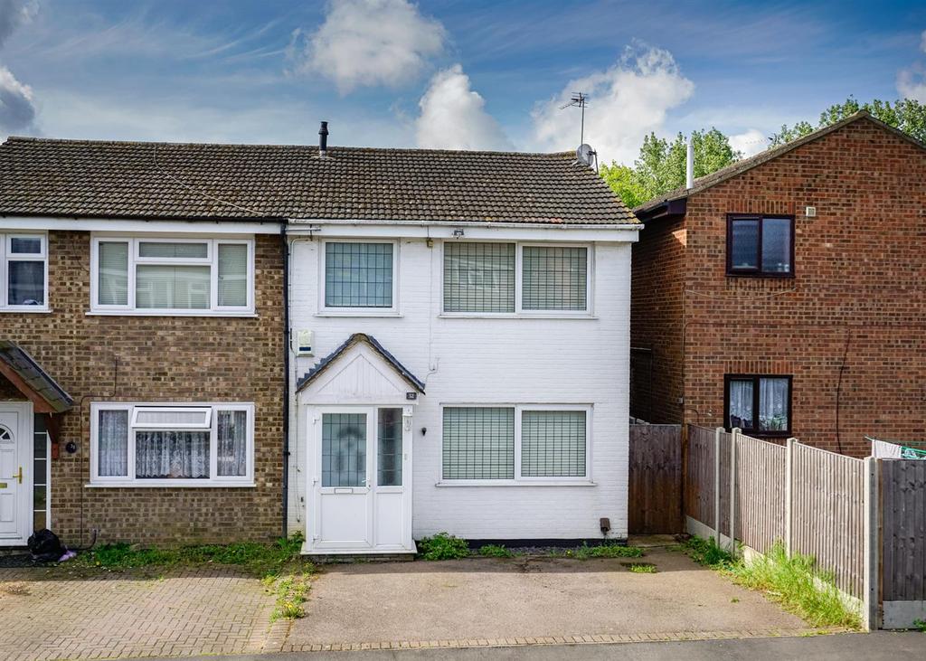Milton Dene, Woodhall Farm, Hemel Hempstead, HP2 7PE 3 bed end of