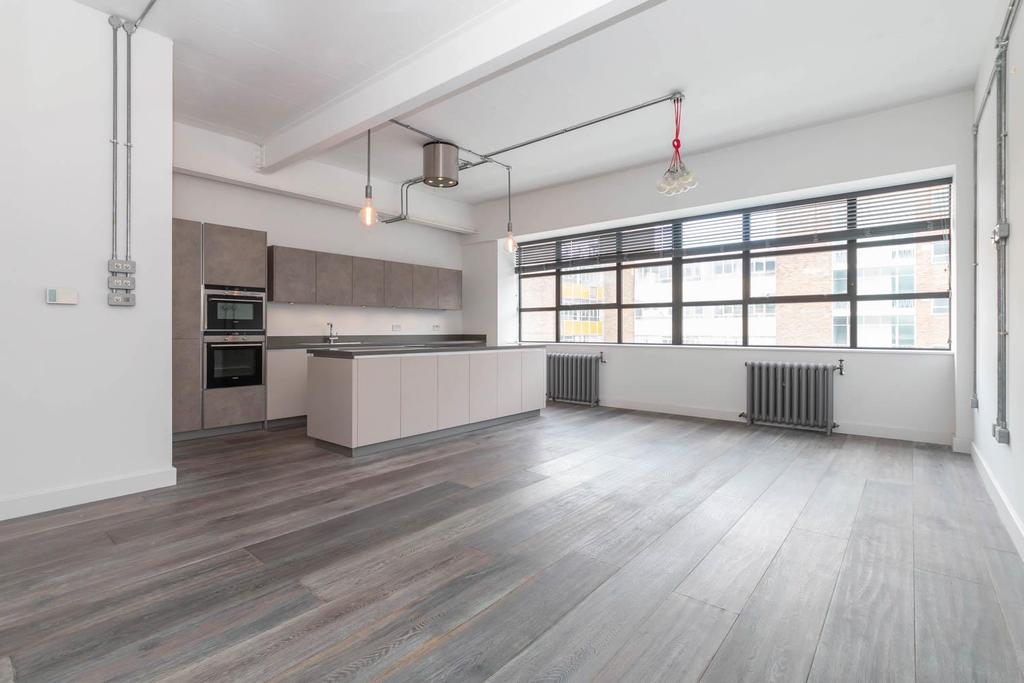 Living Area/Kitchen