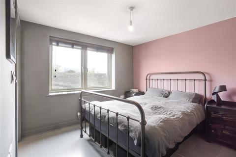 2 bedroom flat for sale - Sydney Road, Sutton