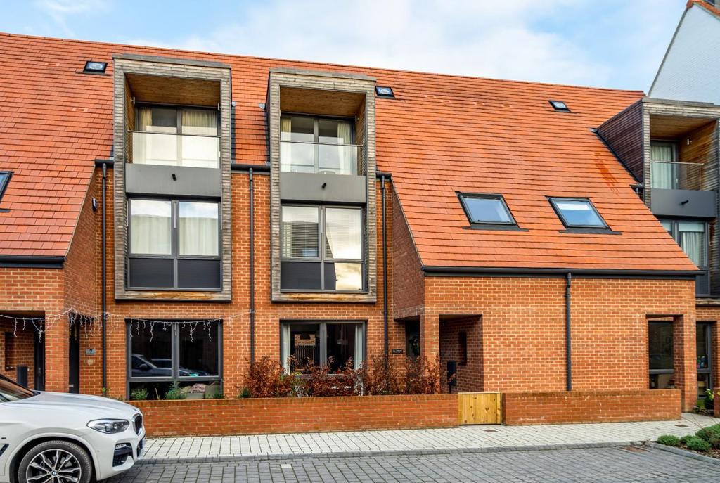 Derwent Place, Derwenthorpe, York 4 bed townhouse £425,000
