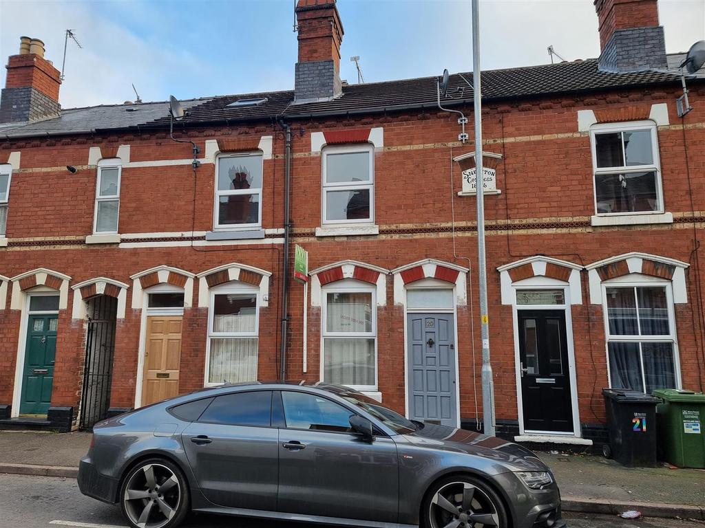 Park Street, Kidderminster 3 bed terraced house £695 pcm (£160 pw)