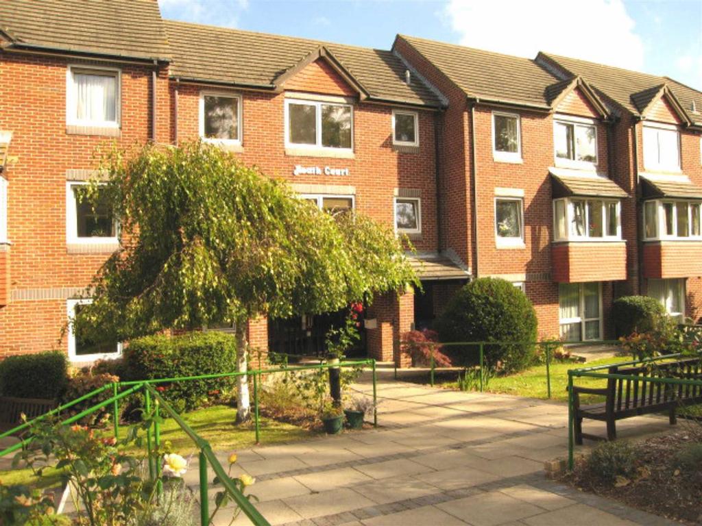 Heath Court, Haywards Heath 1 bed retirement property £92,950