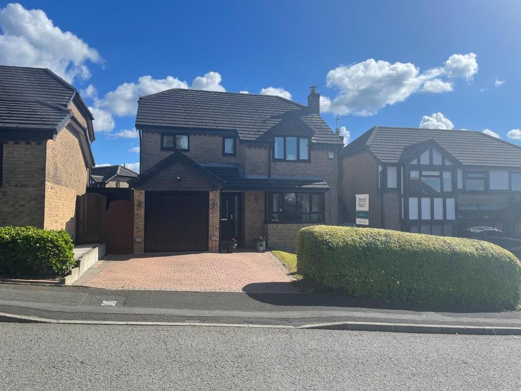 Applecross Drive, Burnley 4 bed detached house £340,000