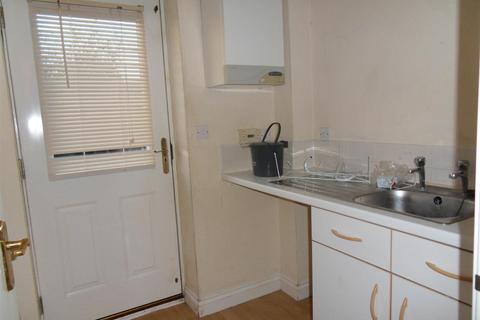 3 bedroom semi-detached house to rent - Macdonald Close, Oldbury B69 3LD