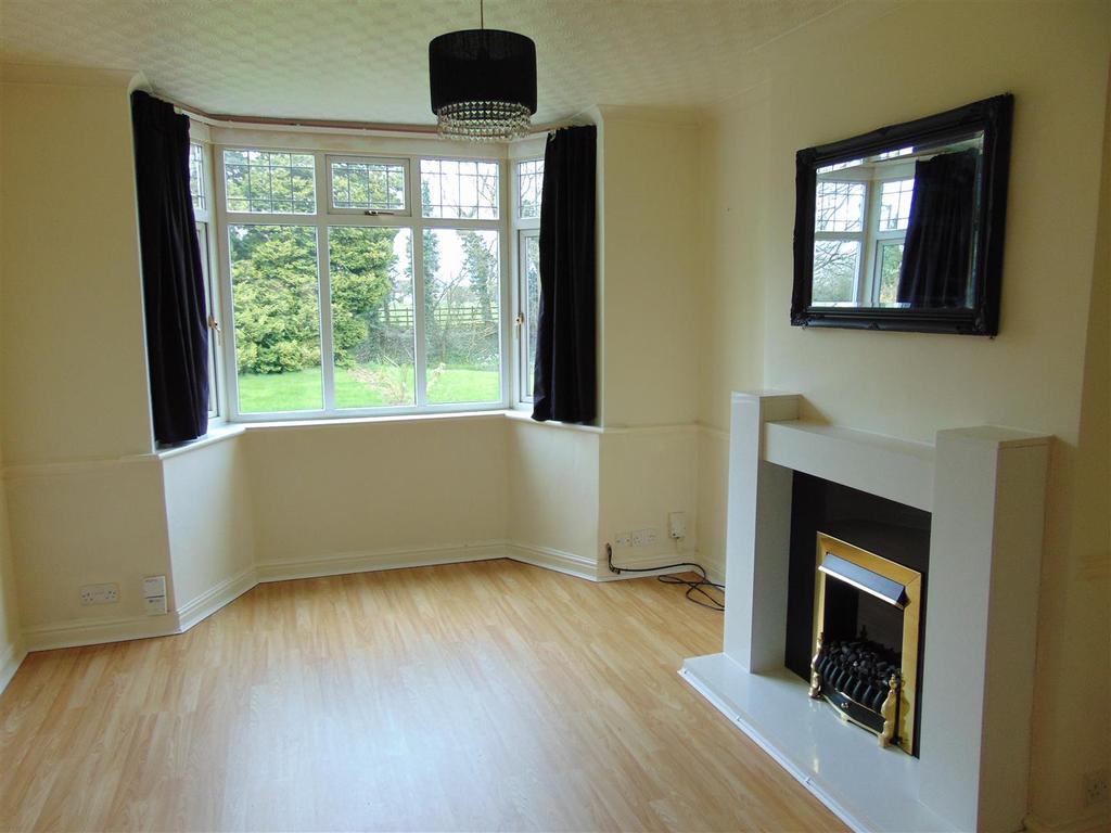 Bosty Lane, Aldridge 3 bed semidetached house £875 pcm (£202 pw)