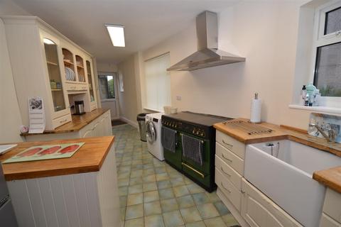 2a Delph Drive, Clayton, Bradford, BD14 6SA