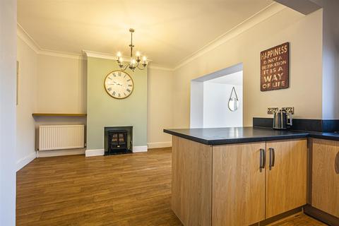 69 Causeway Head Road, Sheffield, S17 3DX