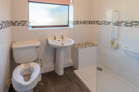 10 Hamilton Park Road, Doncaster, DN5 8TX