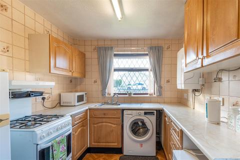 10 Hamilton Park Road, Doncaster, DN5 8TX