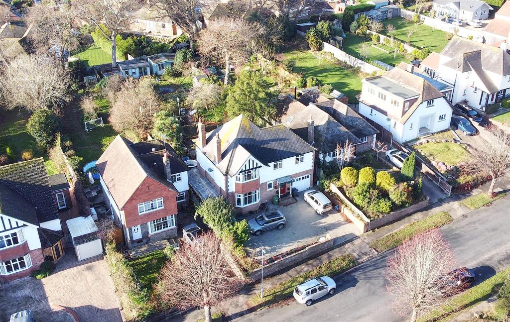 Knebworth Road, BexhillOnSea 4 bed detached house £725,000